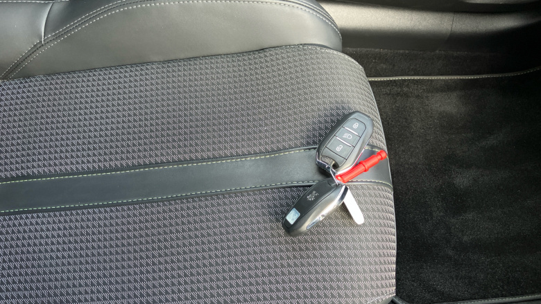 Peugeot 208 1.2 PureTech 100 GT 5dr EAT8 Petrol Hatchback